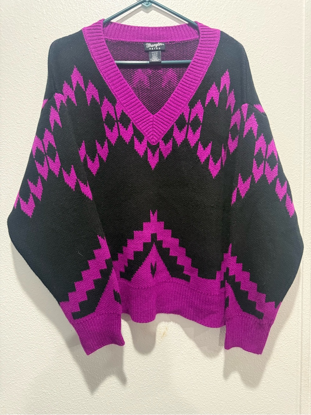 Wrangler Black & Fuchsia Geometric V-Neck Sweater